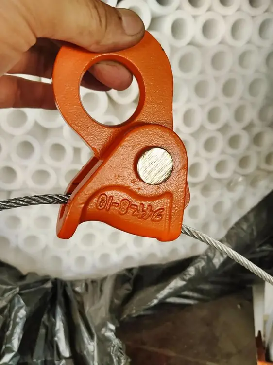 Self-Gripping Clamps for OHTL Construction(Images9) Self-Gripping-Clamp-10.webp